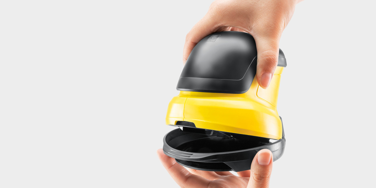 EDI 4 Enteiser: Schutzklappe entfernen Kärcher: EDI 4 Enteiser Handhabung