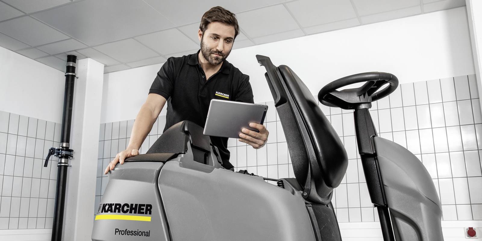 Manufacturer servicing Manufacturer servicing