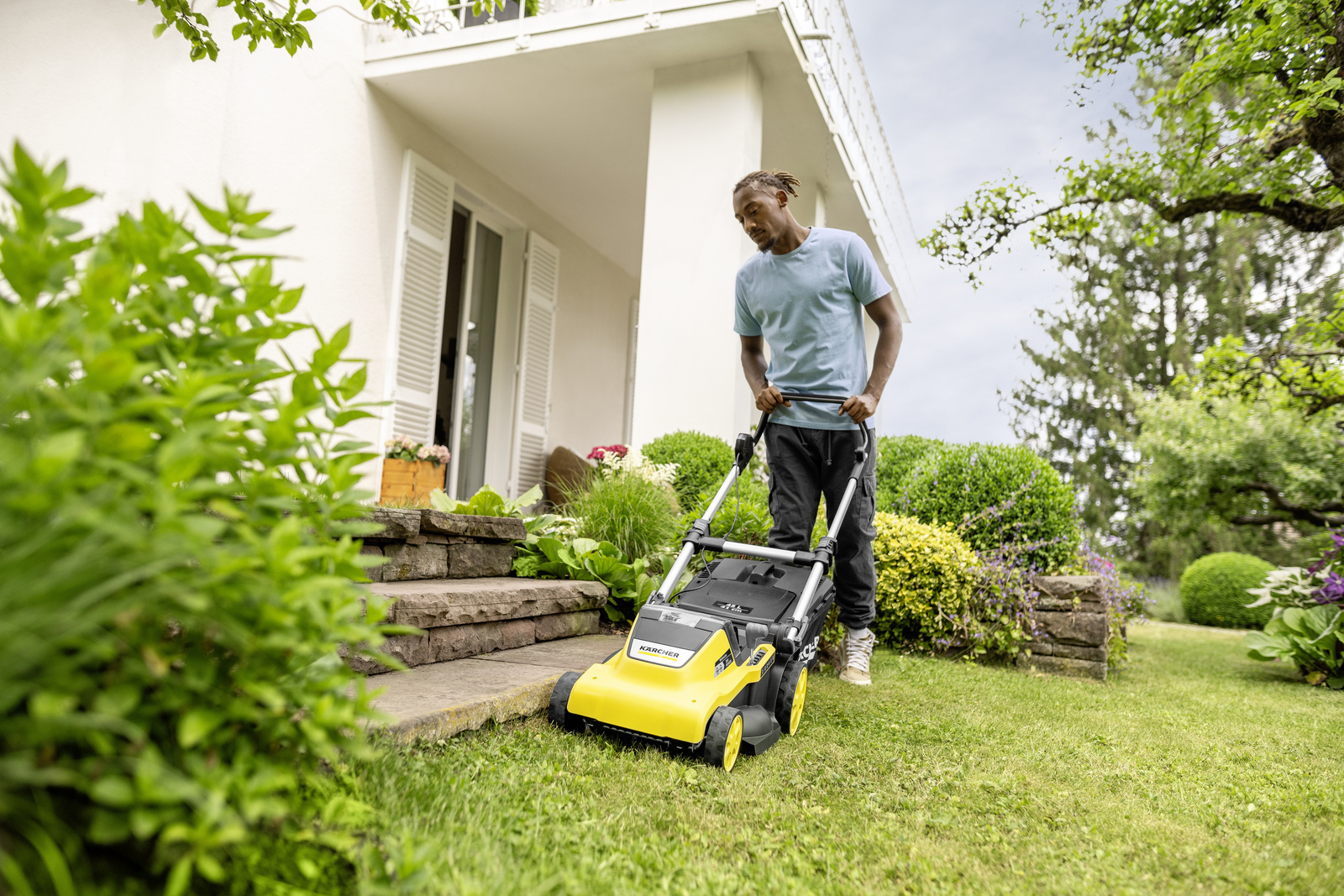 Lawn mower: The classic Kärcher lawn mower: The classic for mowing the lawn