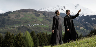 Bruder Murezi Casanova kümmert sich im Kloster Disentis um die Grünanlagen. Bruder Murezi Casanova kümmert sich im Kloster Disentis um die Grünanlagen.